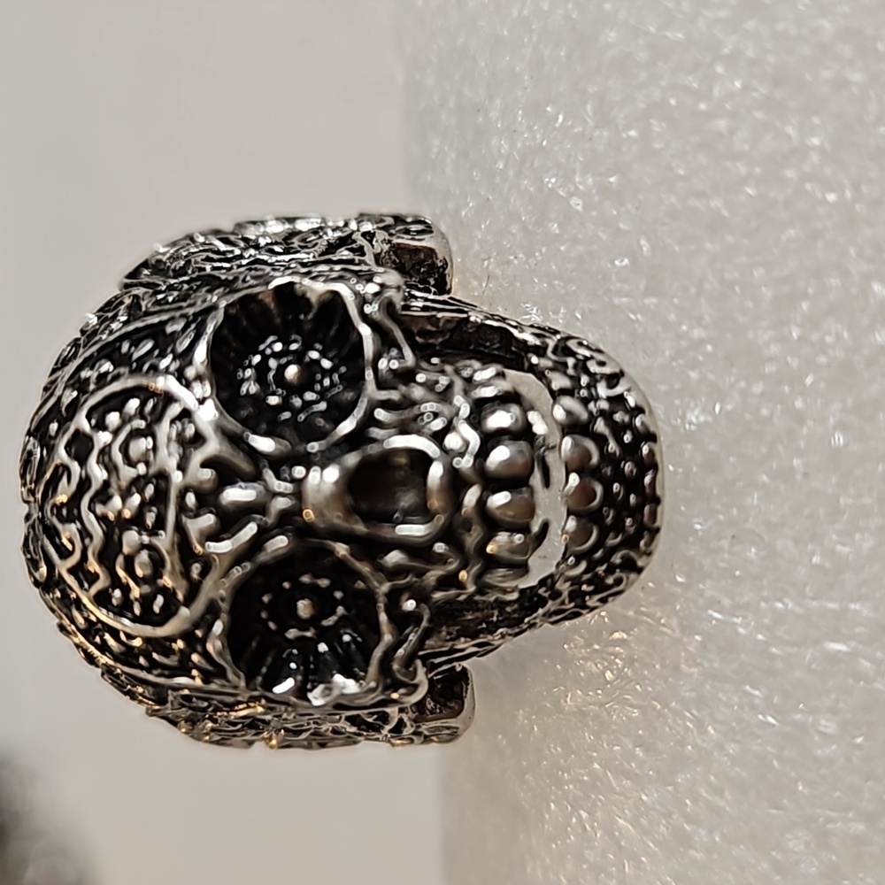PIRATE SKULL Embossed Size 14 Silvertone Ring